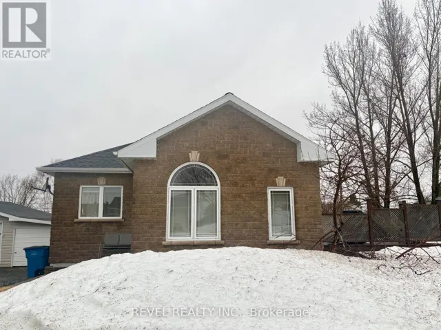 15 ALGONQUIN ROAD, Cochrane, Ontario P0L1C0