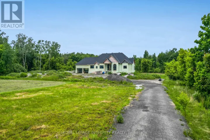 1695 OLD MONTREAL ROAD, Ottawa, Ontario K4C1G7
