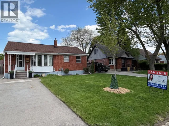 858 LAPORTE, Windsor, Ontario N8S3R4
