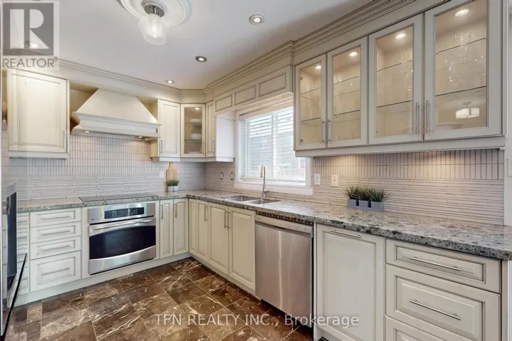 24 LUCERNE DRIVE, Vaughan (Vellore Village), Ontario L4H2Y2
