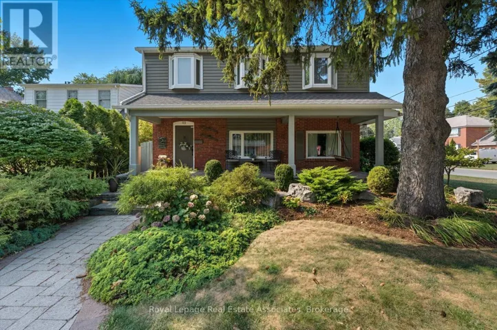 12 WENONAH DRIVE, Mississauga (Port Credit), Ontario L5G3W1