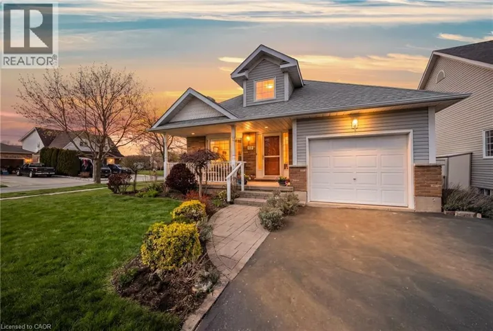 34 MARGARET Avenue, Grimsby, Ontario L3M5L4
