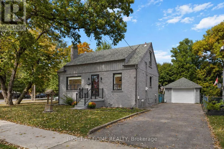 12 ROSALIE AVENUE, Toronto (Downsview-Roding-CFB), Ontario M3L1C5