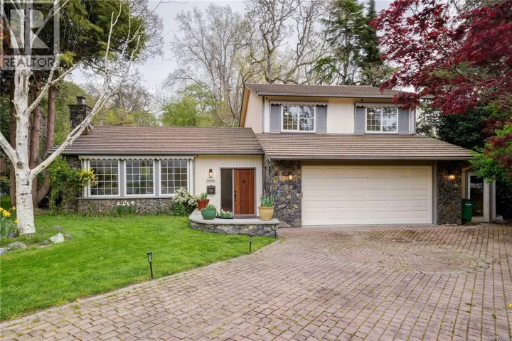 3995 Resolute Pl, Saanich, British Columbia V8X4L5