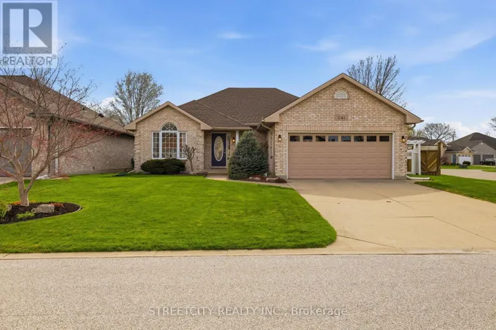 241 CANADORE COURT, Sarnia, Ontario N7S6A2