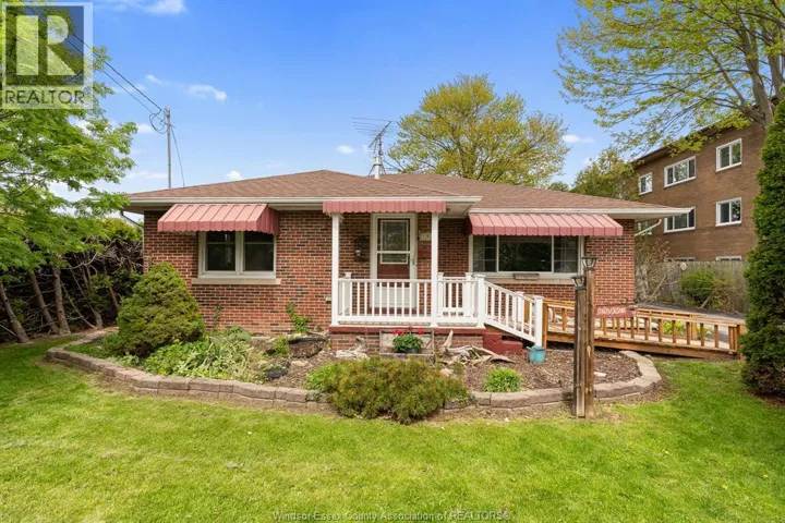 193 Talbot STREET North, Essex, Ontario N8M2C9