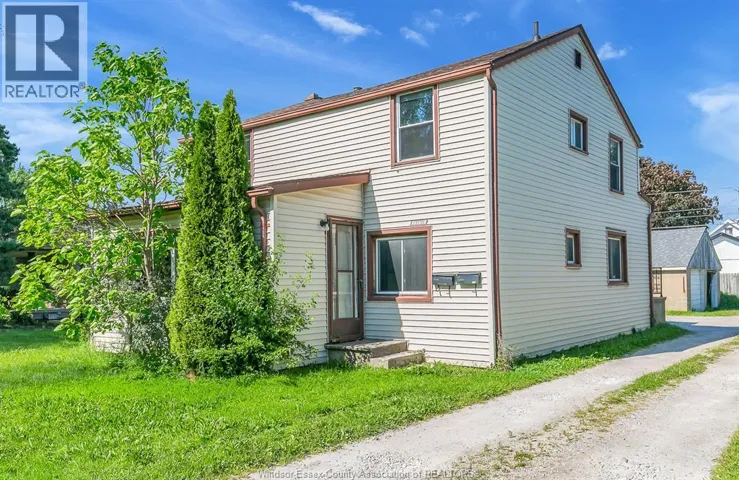 3376 BYNG, Windsor, Ontario N8W3H4