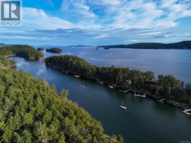 14 Secret Island, Prevost Island, British Columbia V8K1X4