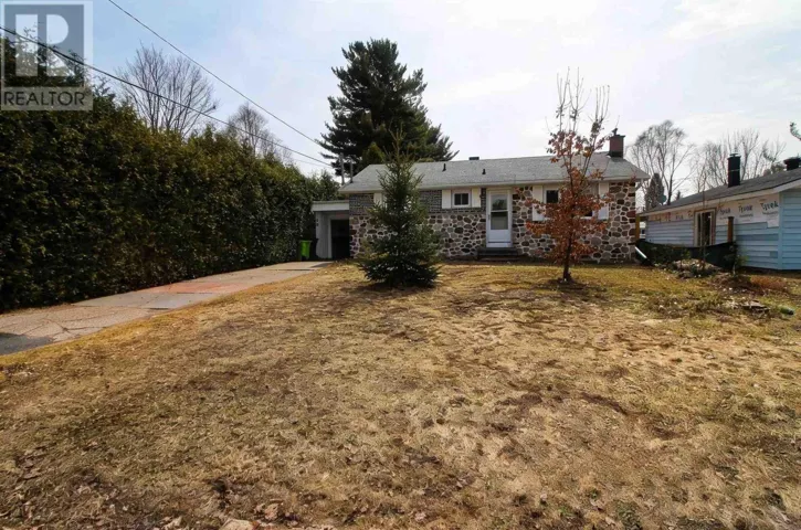 39 Lawson AVE, Sault Ste. Marie, Ontario P6B4E8