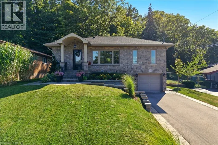 48 BRENTWOOD Drive, Stoney Creek, Ontario L8G2W8