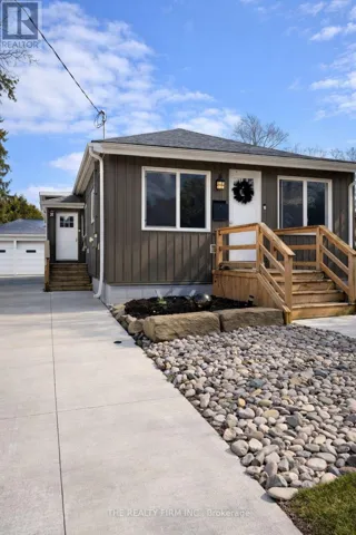 10 FIFTH AVENUE, St. Thomas, Ontario N5R4C1