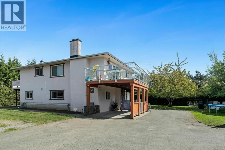 1768 Angola Pl, Saanich, British Columbia V8N4S6