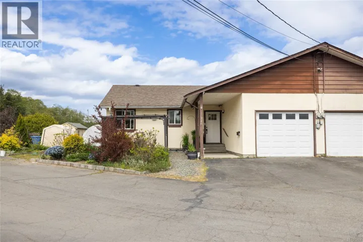 E 5784 Lakes Rd, Duncan, British Columbia V9L3E9