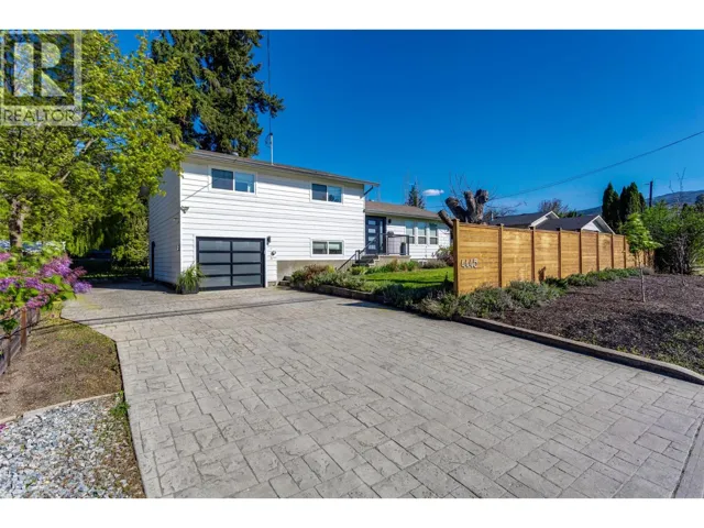 4445 Gordon Drive, Kelowna, British Columbia V1W1S9