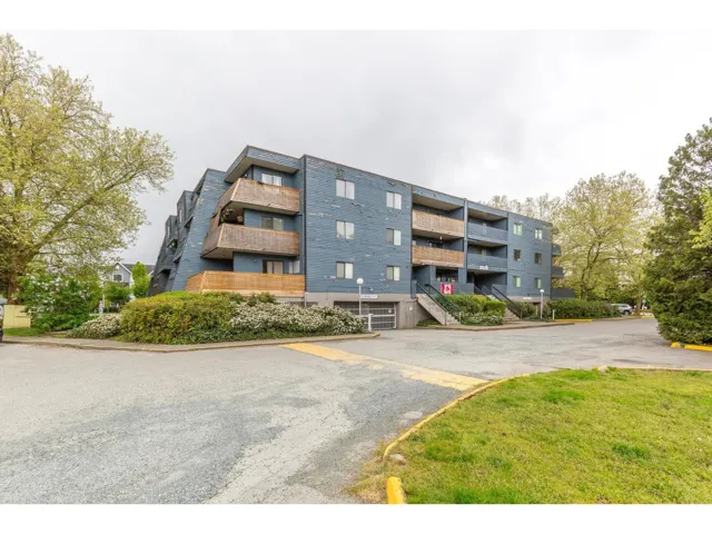 309 5906 176A STREET, Surrey, British Columbia V3S4H7