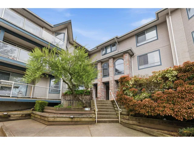 104 27358 32 AVENUE, Langley, British Columbia V4W3M5