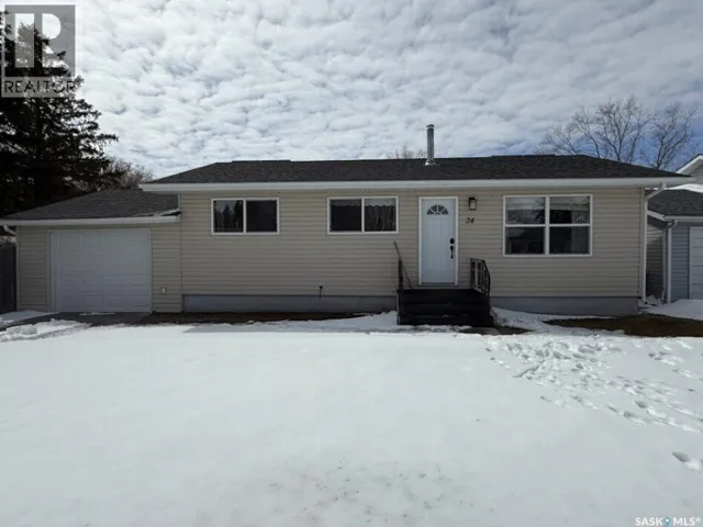 24 Albert PLACE, Hepburn, Saskatchewan S0K1Z0
