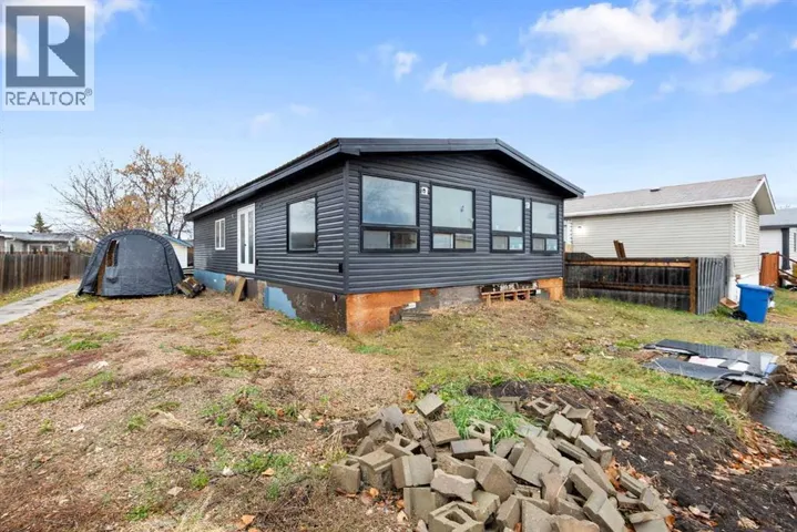 232 Greenwich Lane, Fort McMurray, Alberta T9H3Z3
