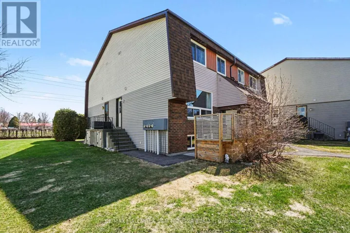 28C WOODVALE GREEN, Ottawa, Ontario K2G4H4