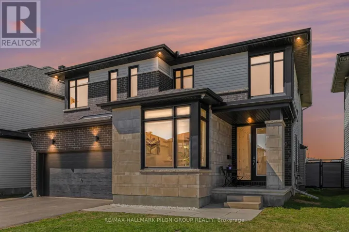 320 CORNICE STREET, Ottawa, Ontario K1W0P8