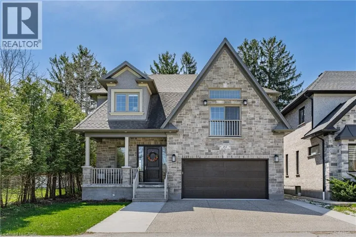 25 MACVILLE Avenue, Kitchener, Ontario N2K1T2