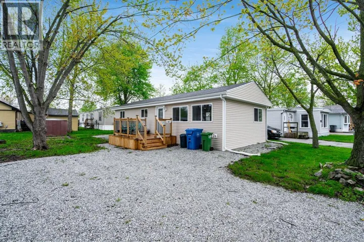 209 Dana DRIVE, Essex, Ontario N8M2A9