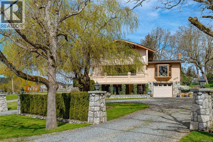 1670 Burnside Rd W, Saanich, British Columbia V8X3X3