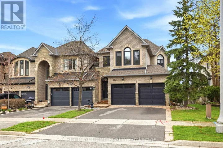 2121 PINEVALLEY CRESCENT, Oakville (JC Joshua Creek), Ontario L6H6L7