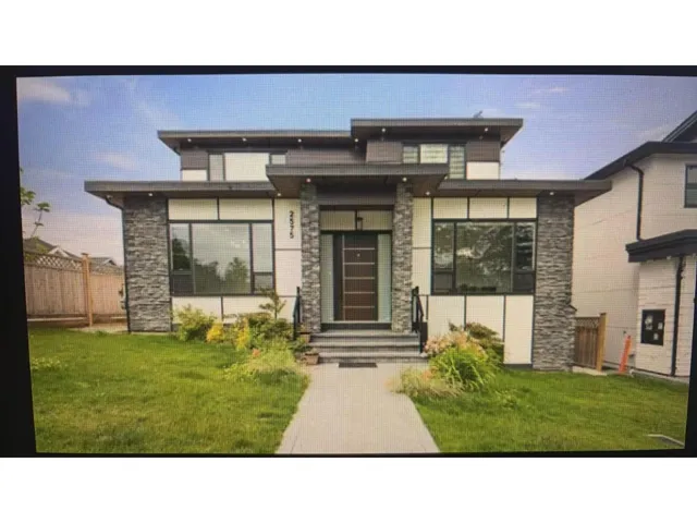 1/2 basement 2575 166 STREET, Surrey, British Columbia V3Z9W9