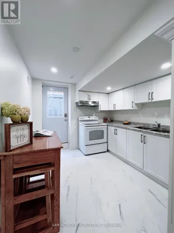 565 INDIAN SUMMER TRAIL, Mississauga (Hurontario), Ontario L4Z3Y8