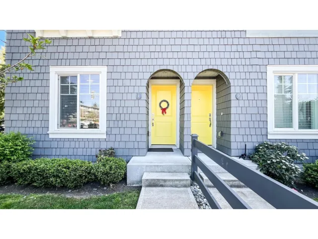 1 15487 99A AVENUE, Surrey, British Columbia V3R0G9