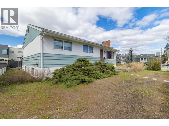 2362 Abbott Street, Kelowna, British Columbia V1Y1E6
