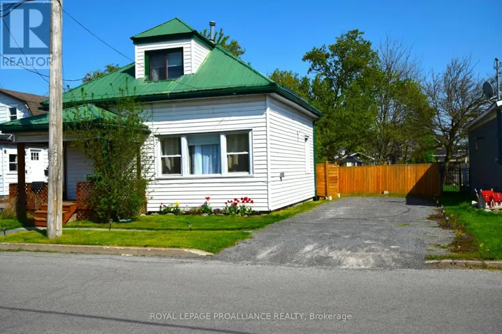 17 MEYERS STREET, Quinte West (Trenton Ward), Ontario K8V1W5