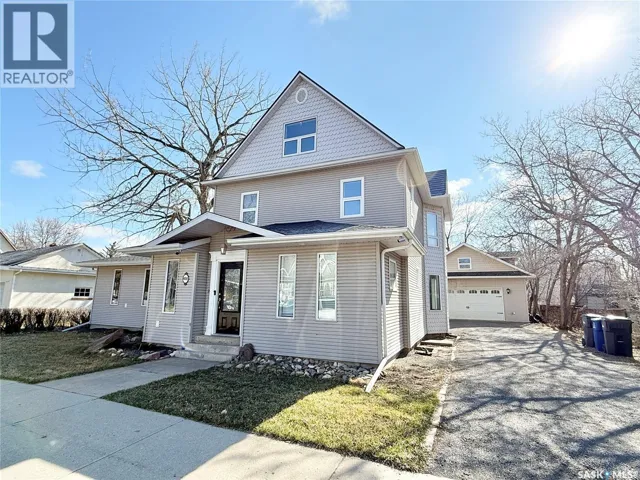 408 Assiniboia STREET, Weyburn, Saskatchewan S4H0R6