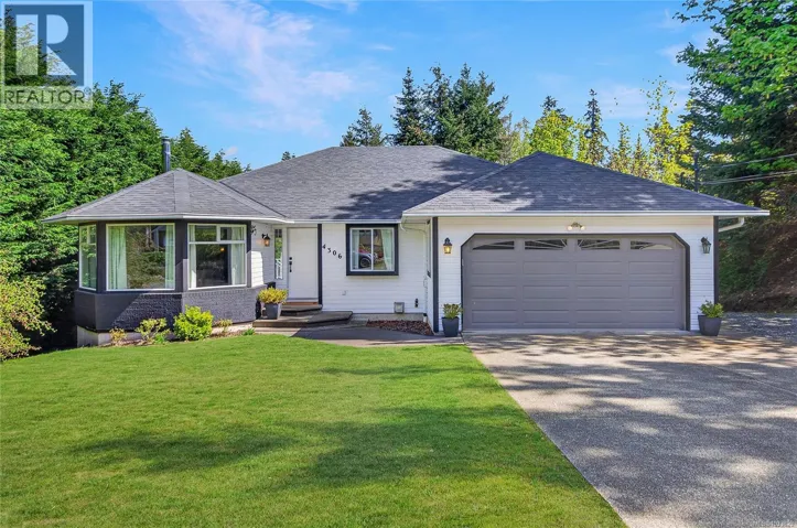 4306 Briardale Rd, Royston, British Columbia V9N9R7