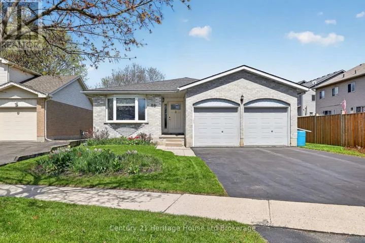 48 TAGGE STREET, Kitchener, Ontario N2K3R7