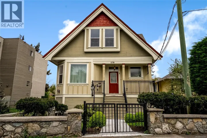 3 1376 Pandora Ave, Victoria, British Columbia V8R1A3