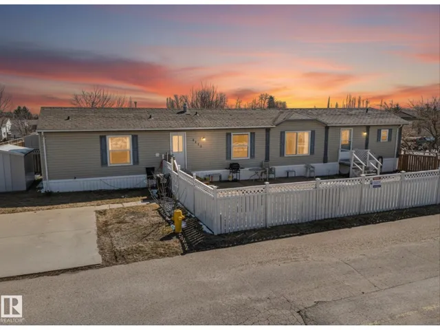 3212 Lakewood CL NW, Edmonton, Alberta T5S2R8