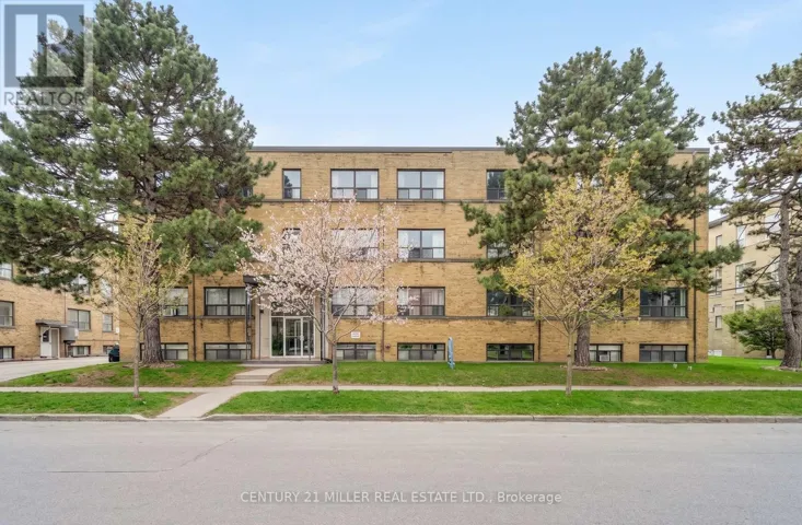 2 - 6 SARANAC BOULEVARD, Toronto (Englemount-Lawrence), Ontario M6A2G3