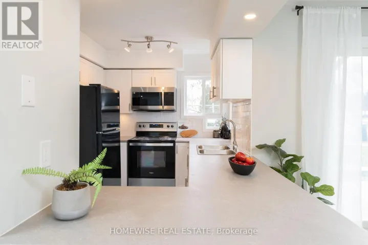 B17 - 240 ORMOND DRIVE, Oshawa (Samac), Ontario L1G6T5