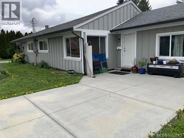 160 McKinstry Rd, Duncan, British Columbia V9L3K8