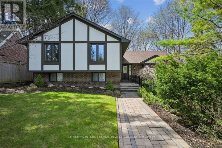 4 WALFORD ROAD, Toronto (Kingsway South), Ontario M8X2P1