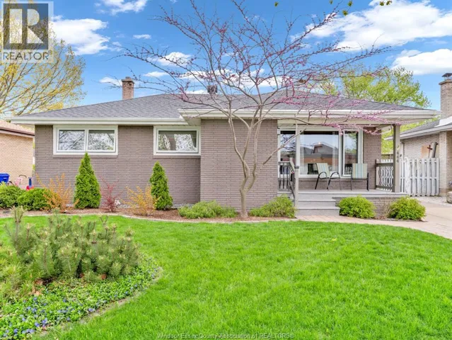 444 LORI STREET, Windsor, Ontario N8S3Y2