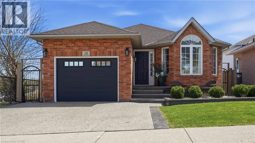 28 GLENHOLLOW Drive, Stoney Creek, Ontario L8J3R8