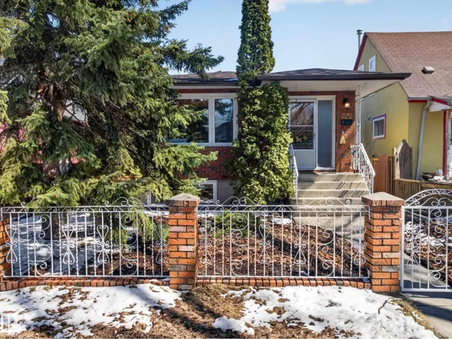 11345 89 ST NW, Edmonton, Alberta T5B3T5