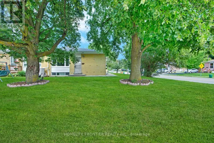 MAIN FLOOR - 261 TAYLOR MILLS DRIVE, Richmond Hill (Crosby), Ontario L4C2T8