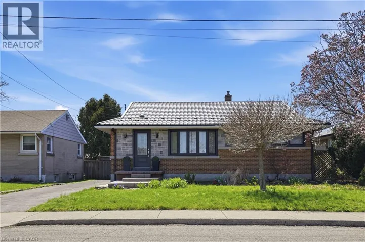 70 SANDALWOOD Avenue, Hamilton, Ontario L8T2E3