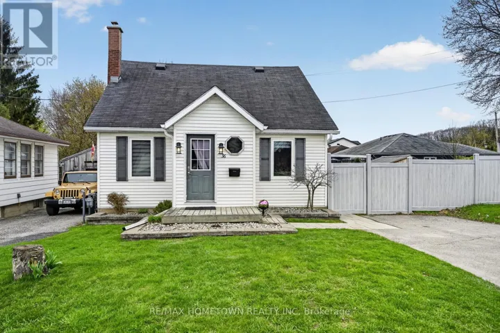 36 CENTRE STREET, Brockville, Ontario K6V5S5