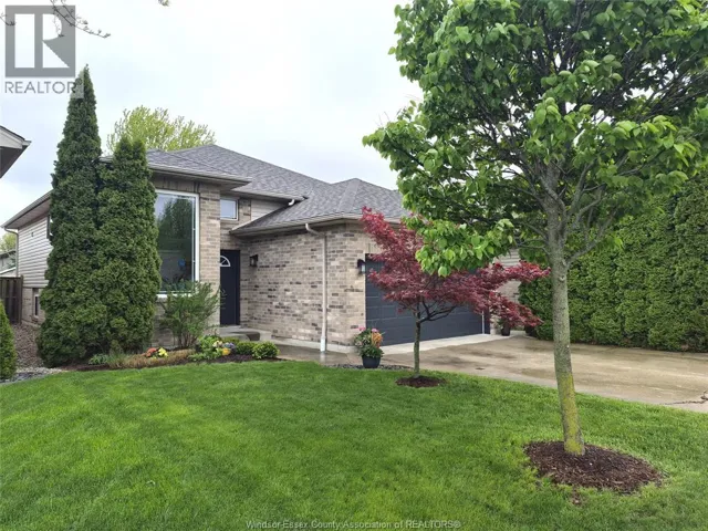 2514 DUNESHILL AVENUE, Windsor, Ontario N8P1Y2