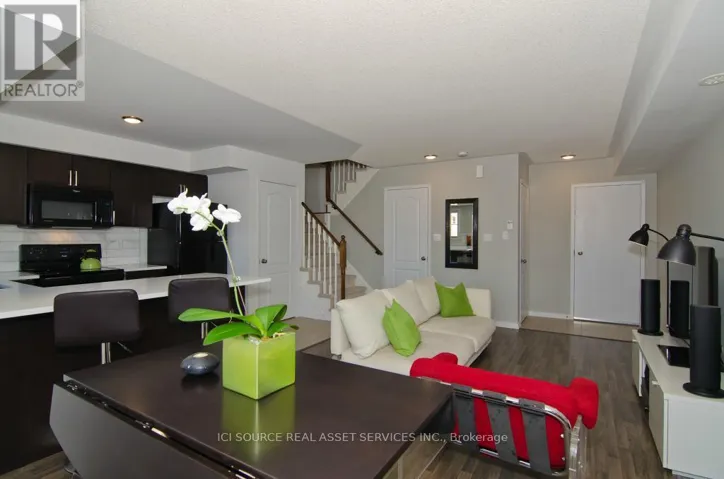 17 - 39 HAYS BOULEVARD, Oakville (RO River Oaks), Ontario L6H0J1